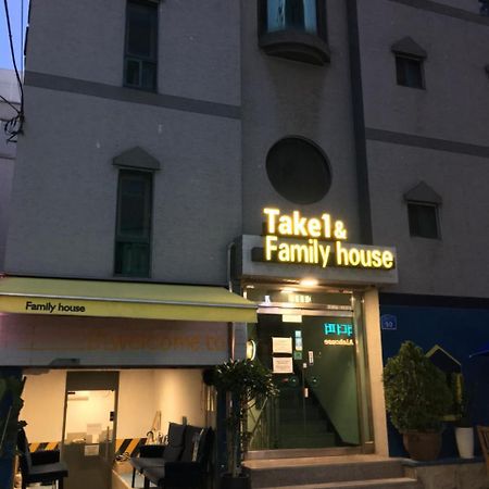 Take 1 Guesthouse Hongdae Séoul Extérieur photo